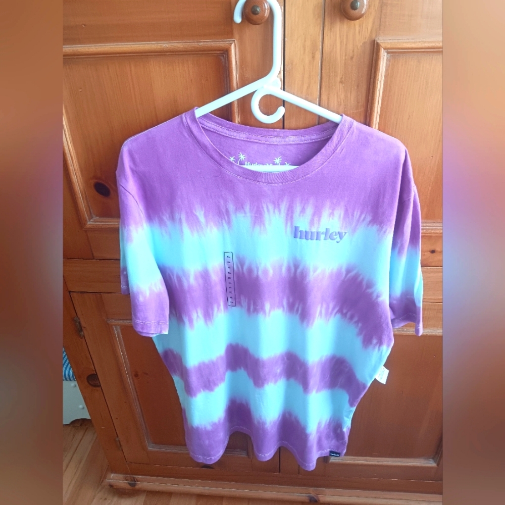 Hurley Purple and Blue Short Sleeve Tie-Dye Tee. New With Tag